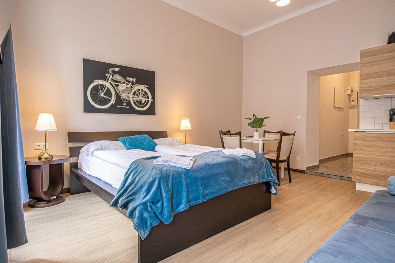 Cozy & Stylish 1-Br Studio Retreat-Perfect Getaway Bécs Kültér fotó