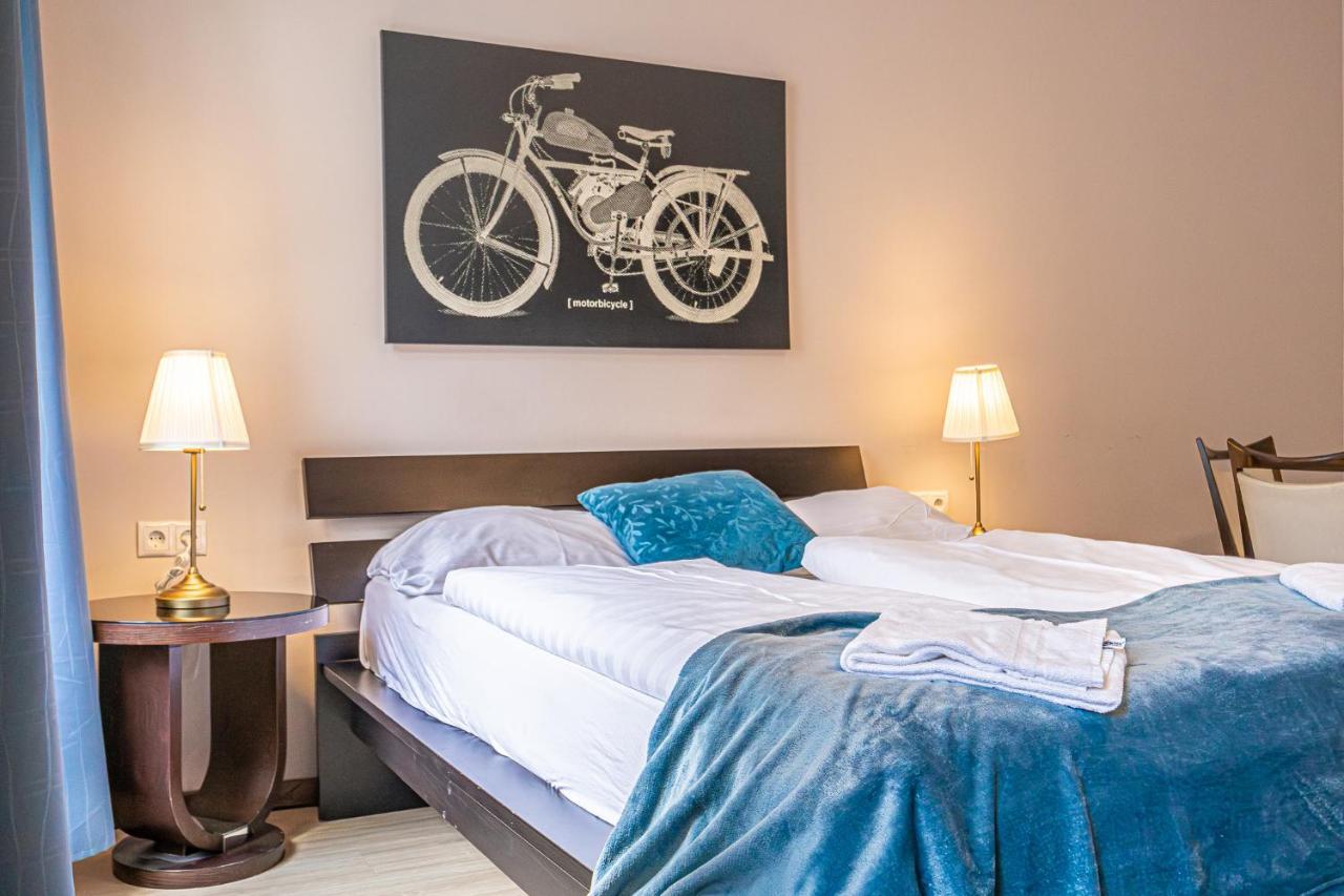 Cozy & Stylish 1-Br Studio Retreat-Perfect Getaway Bécs Kültér fotó