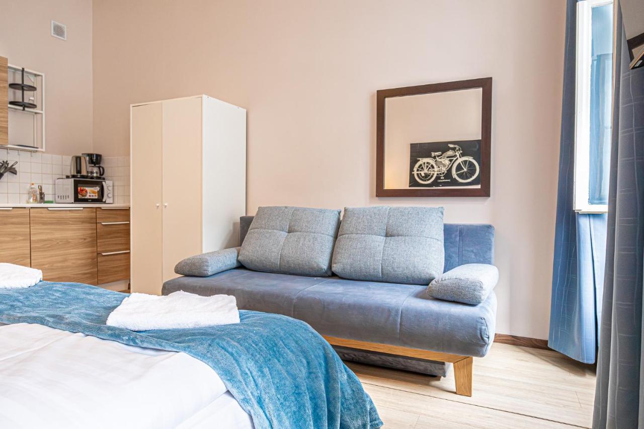 Cozy & Stylish 1-Br Studio Retreat-Perfect Getaway Bécs Kültér fotó